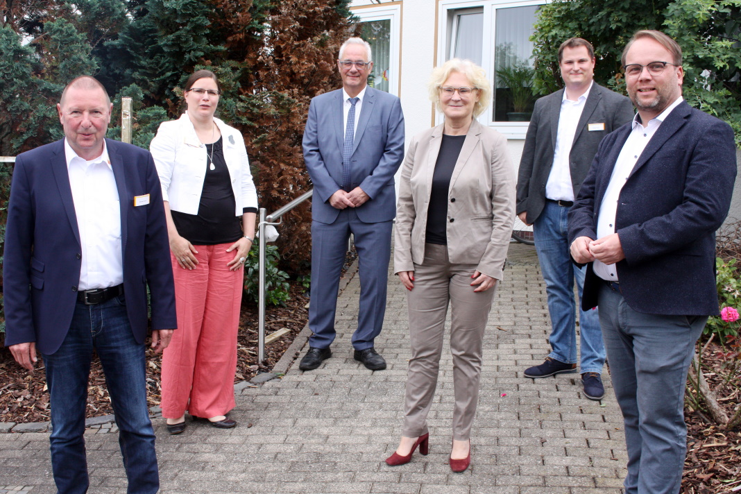 Anerkennung für gelungenes Miteinander der Generationen | Bundesfamilienministerin Lambrecht besuchte Mehrgenerationenhaus in Lohfelden
