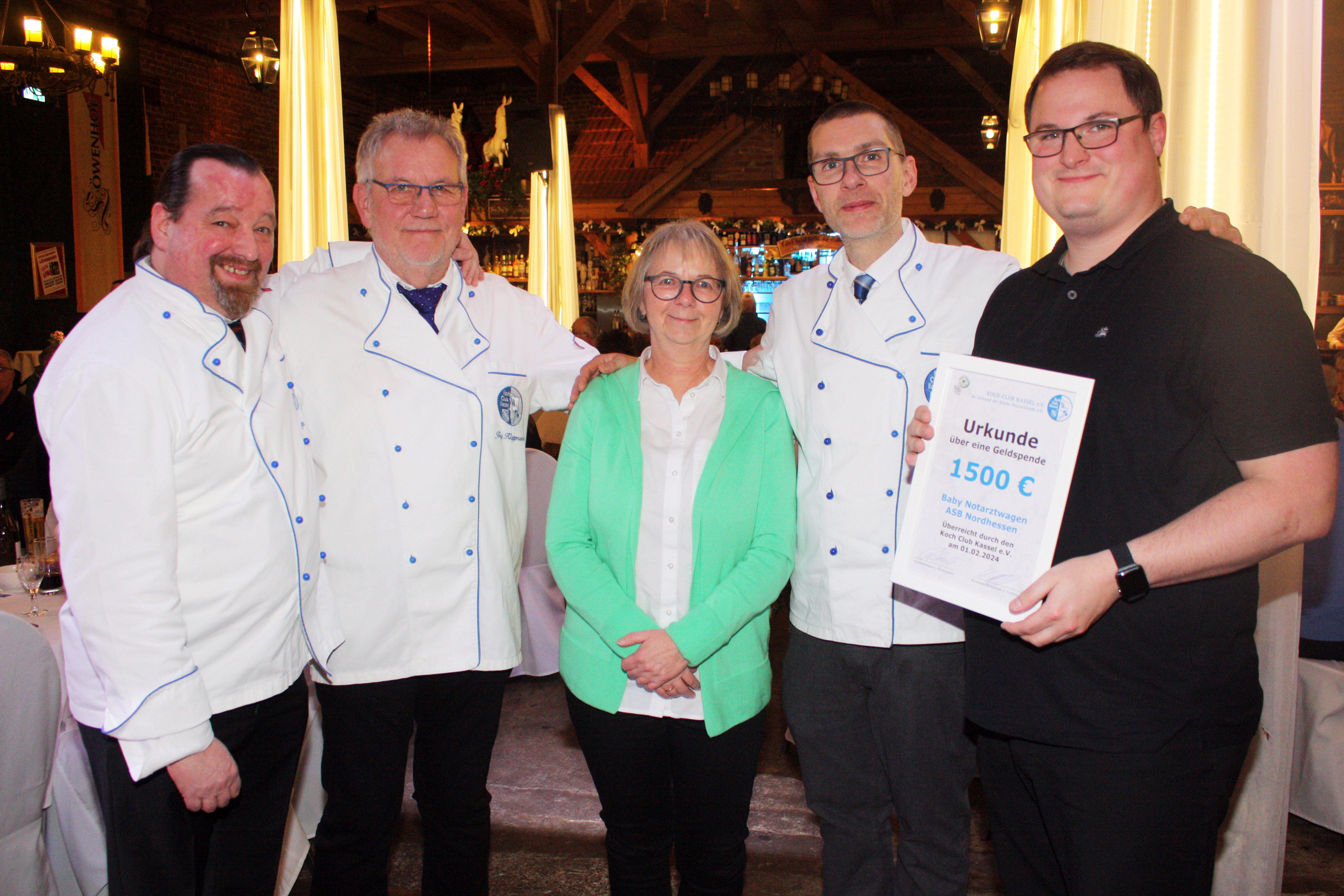 Unterstützung für einen guten Start ins Leben | Kasseler Kochclub spendet 1.500 Euro für den ASB-Baby-Notarztwagen