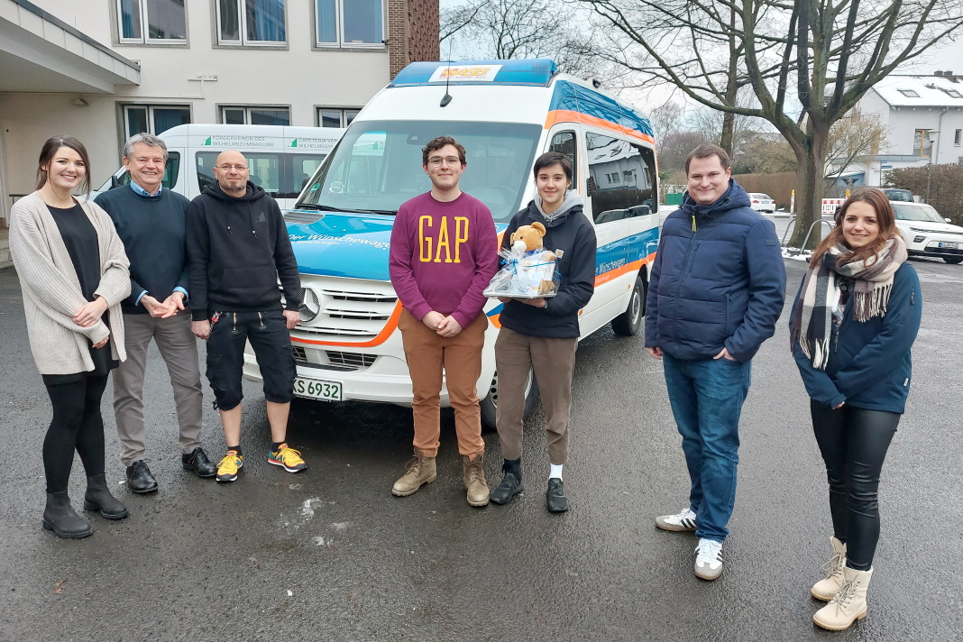 Schulgemeinde sorgt für Spendensegen von 11.111,11 Euro | Erlös aus Budenfest des WG kommt „Wünschewagen Nordhessen“ zugute