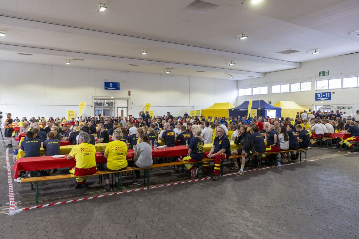 Bundesübung_Freitag_Halle_besetzt_(C)ASB-Thiel.jpg